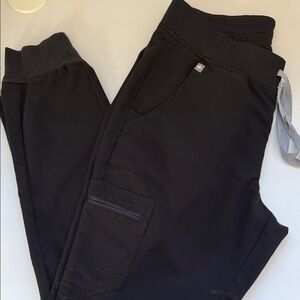 Figs Women's Black Jogger Scrub Pants